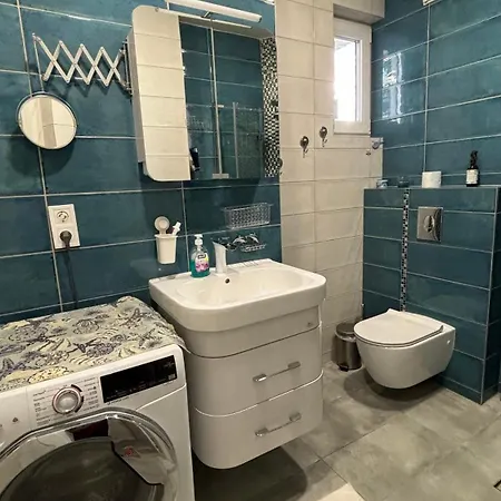 Place With 2 Bedrooms In Apartmán