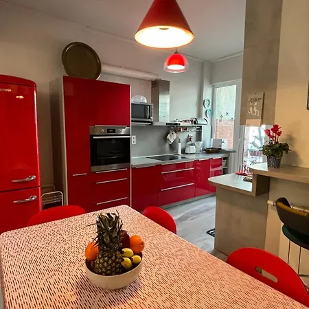 Place With 2 Bedrooms In * Sofie