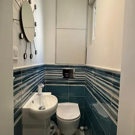 Place With 2 Bedrooms In דירה סופיה